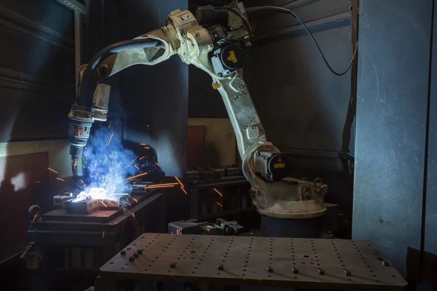 Robotic hand welding